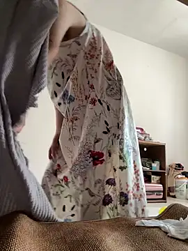 daaqnn (F milf) - 少妇逼逼痒，需要霸总来舔The young woman’s pussy is i