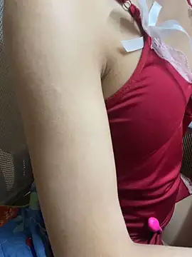 Mina048 webcam