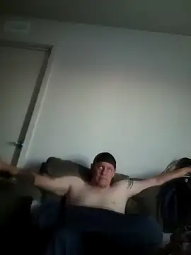 yourMasterisBored webcam