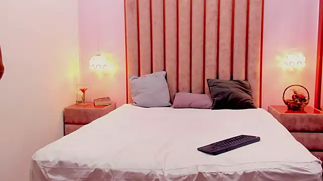 lucie_red - Lucie_Red's free webcam - UK Sex Cams