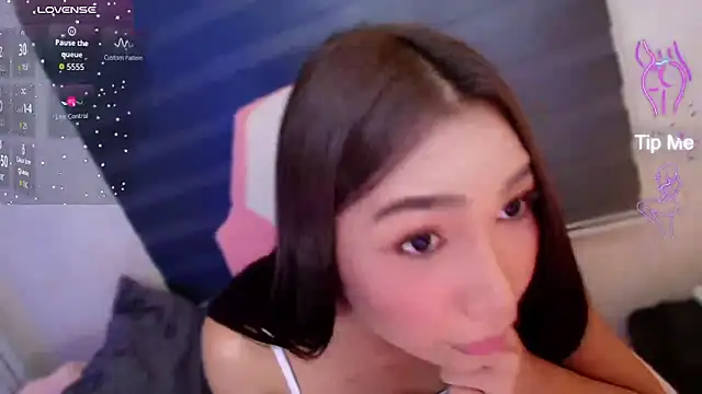 fuckingnaughtyjade webcam