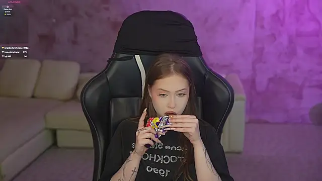 Esmie_Smile webcam