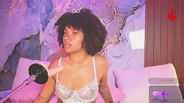 Lolalewis777 webcam