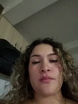 Sara_smiiith211 webcam