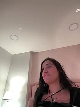 Bella__Wood webcam