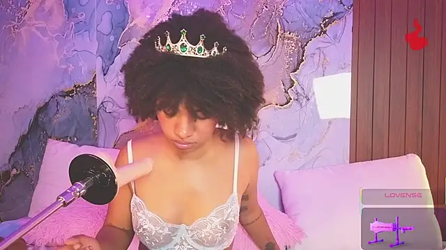 Lolalewis777 webcam