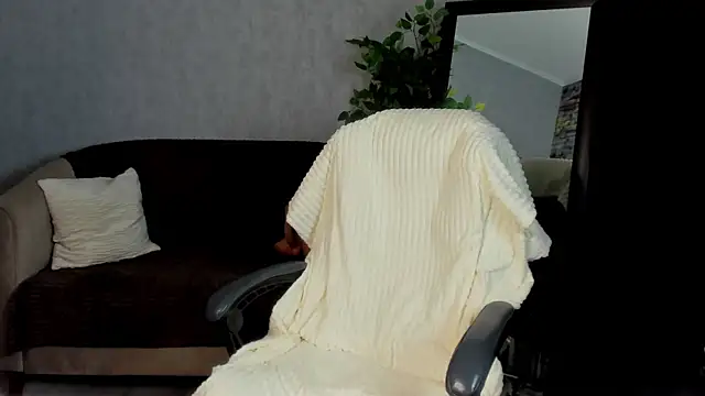 Spoty_Kate_ webcam