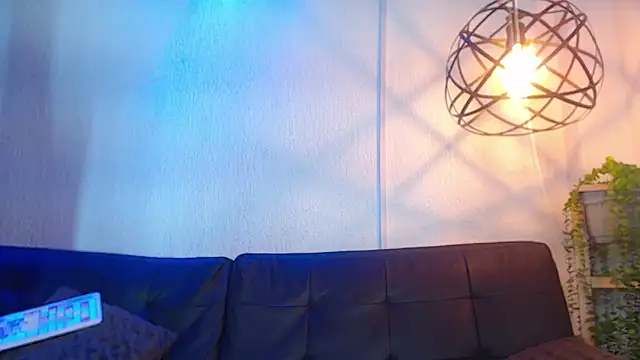 Rommen_N_Zoe webcam