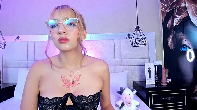 SamaanthaMiller webcam