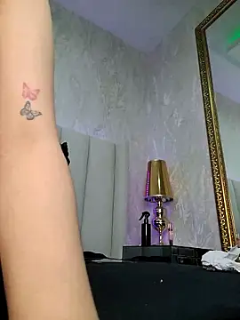 amara_huxly webcam