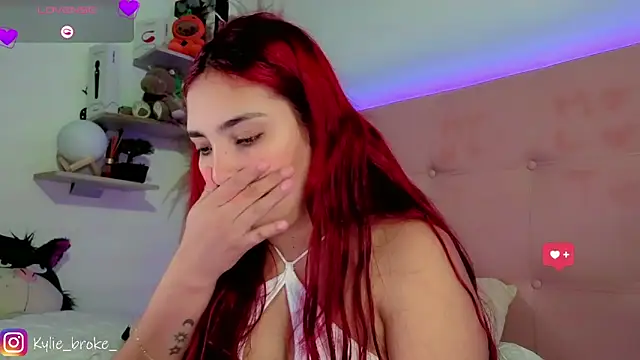 Kylie_brokee webcam