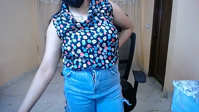 NAUGHTY_Niya webcam