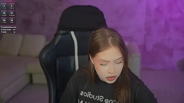 Esmie_Smile webcam