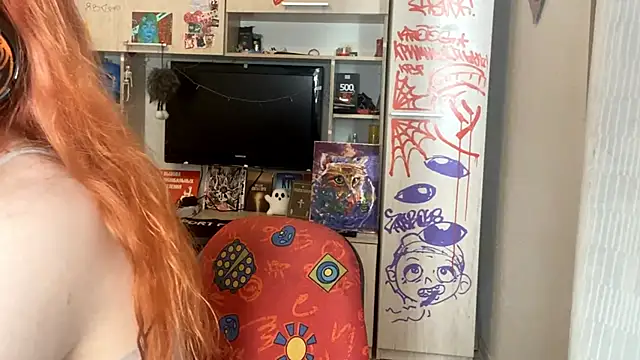 CuteRedheadPrincess webcam