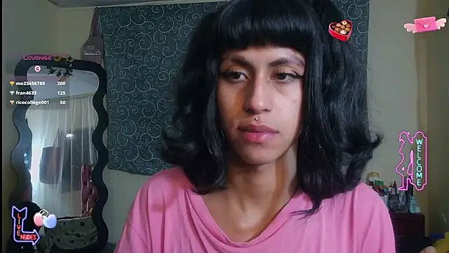 モデル: Mostrona_hairy