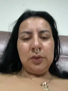 Abril_Luv webcam