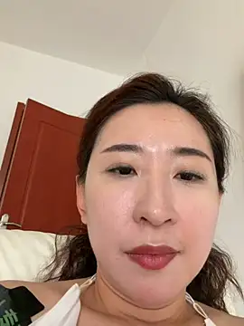 Jingjingxiang-520 live cam