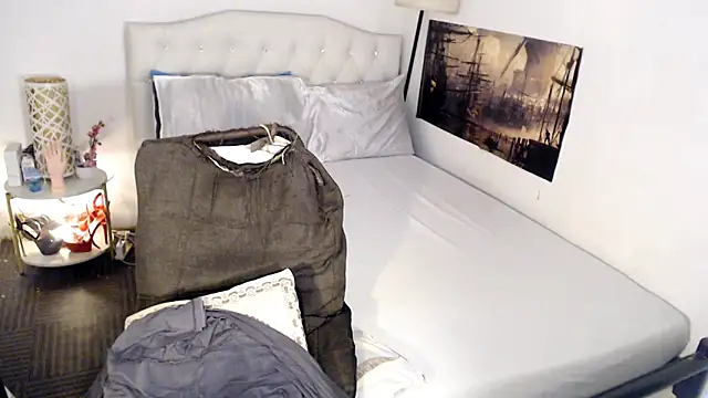 NinaDOM4CUM webcam