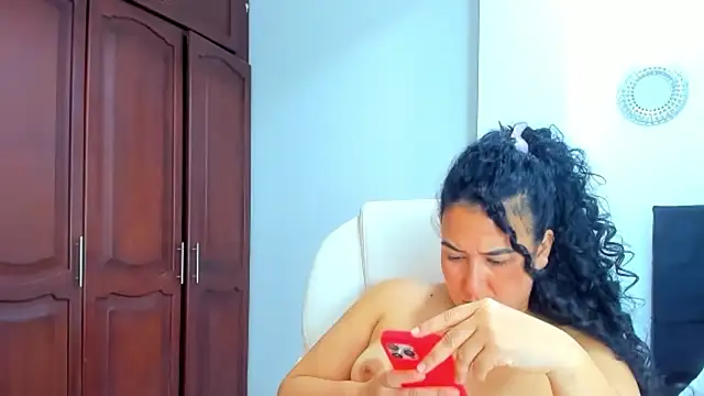kathyajhonss webcam