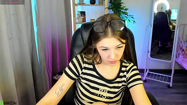 Miss_Shanel webcam