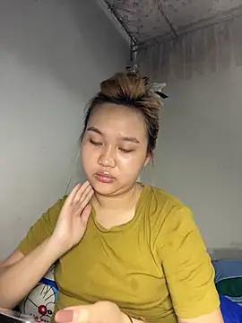 Almira6868 webcam