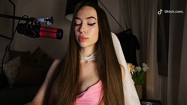 supreme_dominatrix webcam