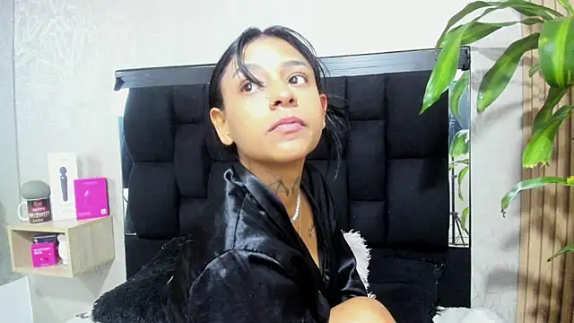 LesliePetit webcam