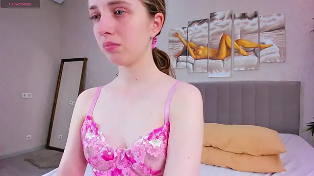 Camilla_Kelly webcam
