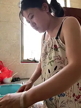 daaqnn (Ask my age) - 少妇逼逼痒，需要霸总来舔The young woman’s pussy is i