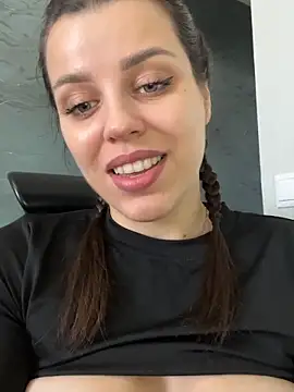 Hottest_Mia