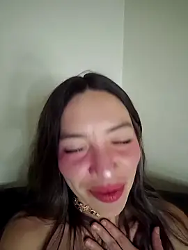 loveuu-bae webcam