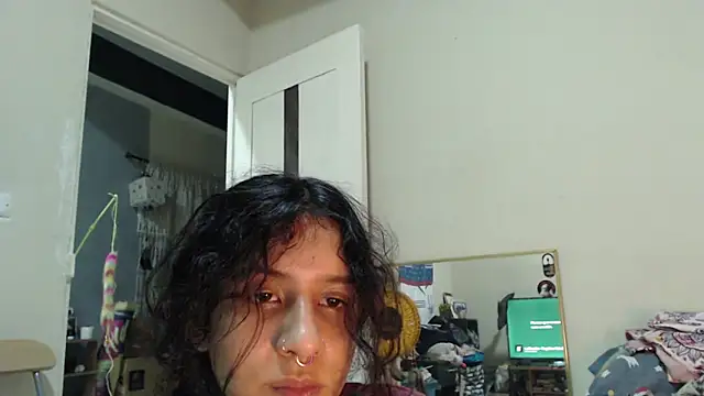 AlinaWoolf_ webcam