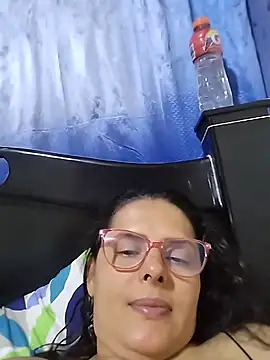 Bella_Morena27 live sex cam