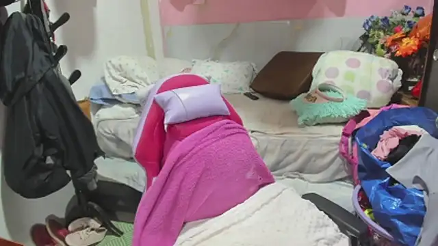 Mrs_mommy_ webcam