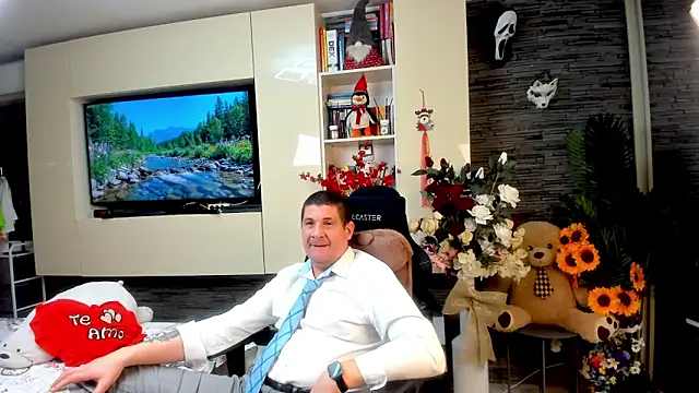 SpartacusDaddy48 webcam
