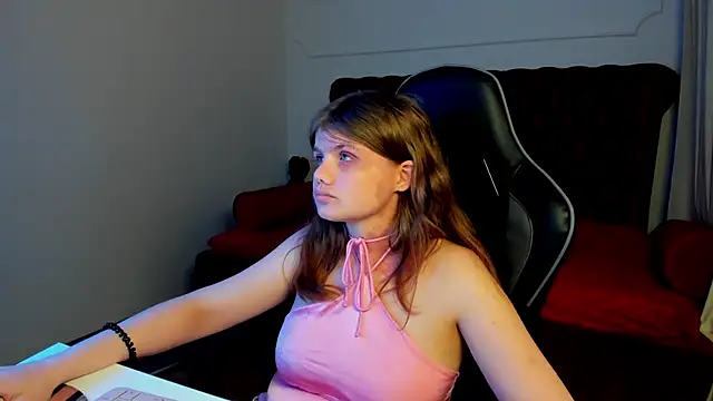 ChloeHalses webcam