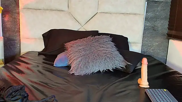 MeganEvanss__ webcam