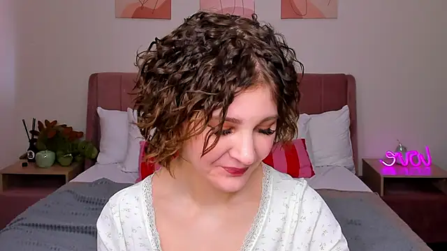 Kira__Fluffy webcam