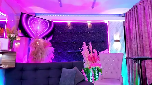 queens_wonders_blonders - Queens_Wonders_Blonders's free webcam - UK Sex Cams