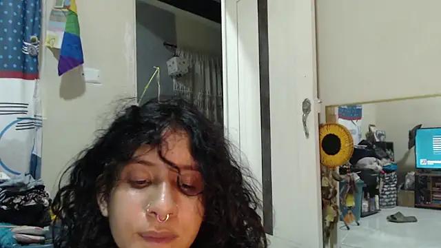 AlinaWoolf_ webcam