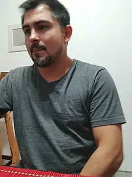 bradd_32 (M young) - CUM IN MY BOXER