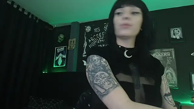 Goddess_Mortem webcam