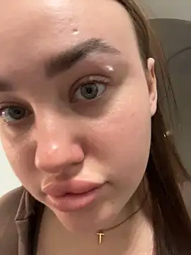 KiraSunshine webcam