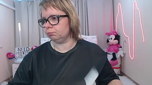 BonnnyBoobsy webcam