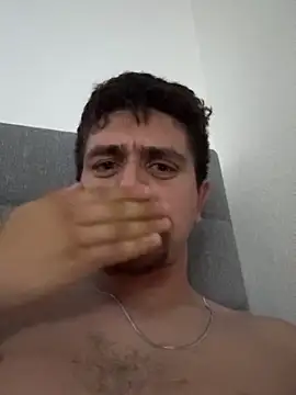 stronhard44 webcam