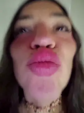 loveuu-bae webcam
