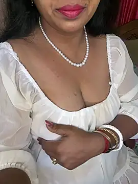kritika_21 (F milf) - dildo in pussy