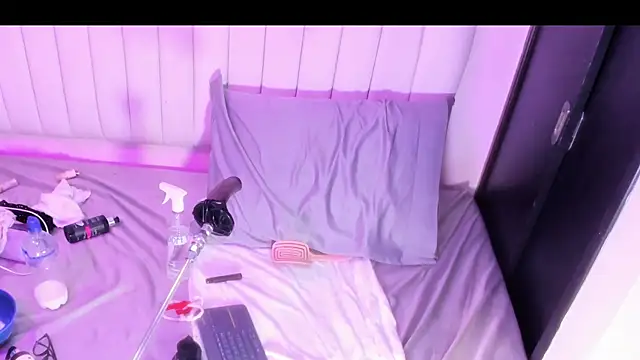 sharlotthe_bigass webcam