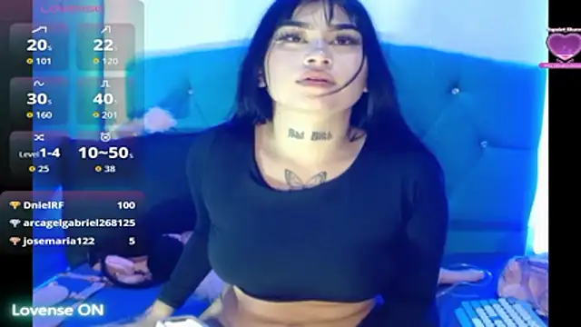 PAULINA_FOX18 webcam