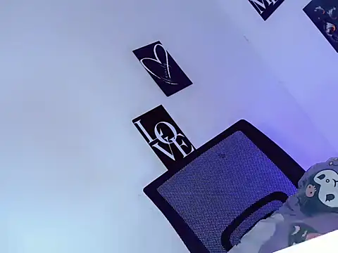 your_hottest_kim webcam